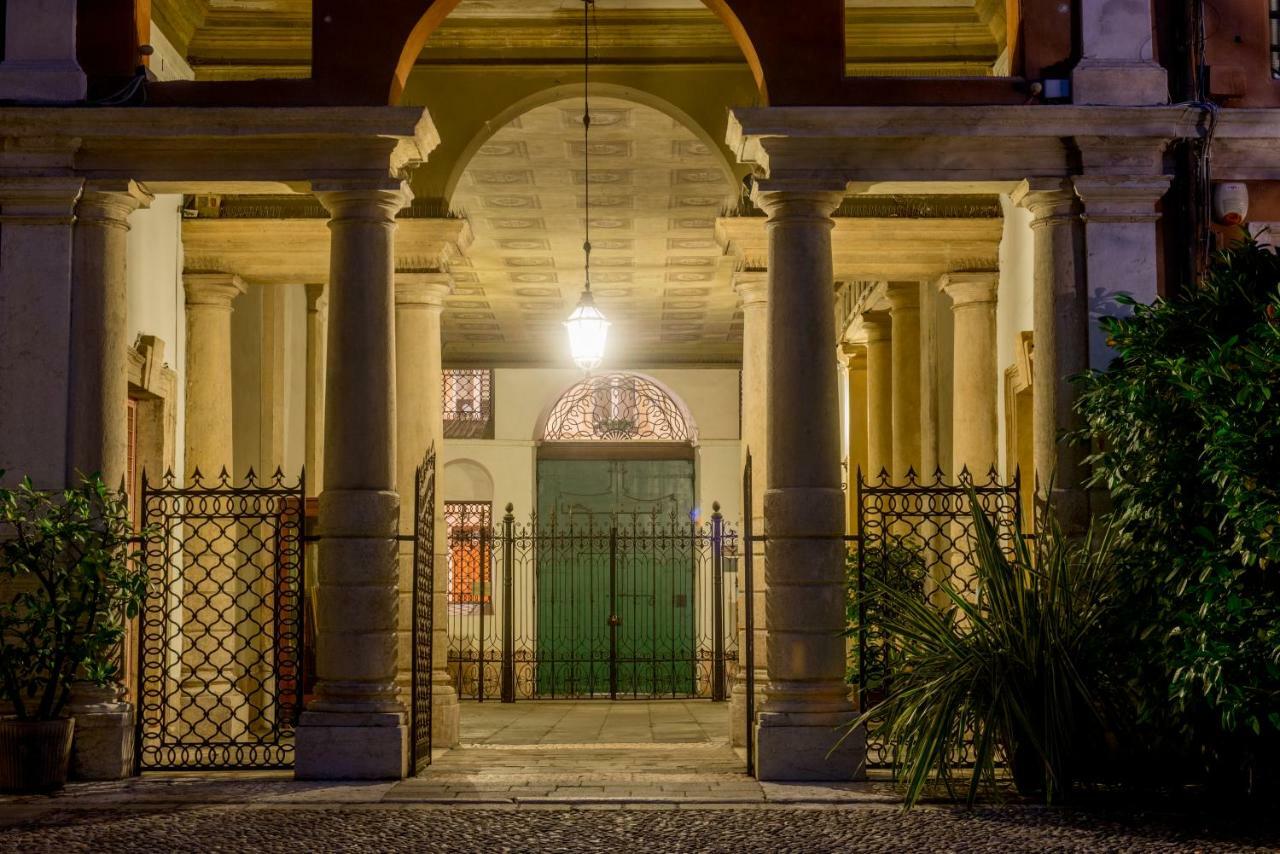Il Cappello Di Giulietta Hotel Верона Екстериор снимка